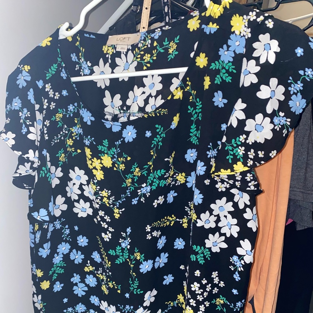 Loft blouse. - Picture 2 of 2